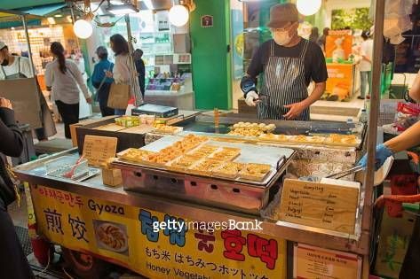 Comida callejera en Myeong-dong
