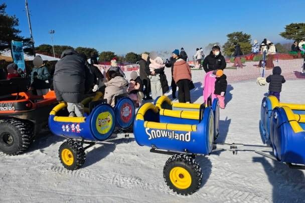 百玩地公園雪地樂園Snowy Land雪地列車