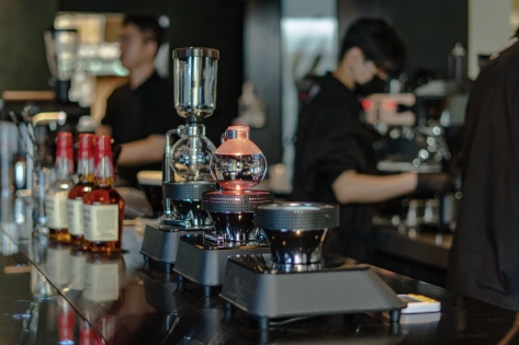 Premium roasting hand-drip coffee (Credit: Glow Seoul)