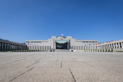 戦争記念館正面