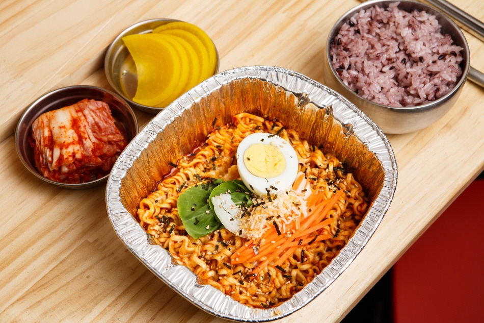 <em>Buldakbokkeum-myeon</em> (cortesía de Getty Images Bank)