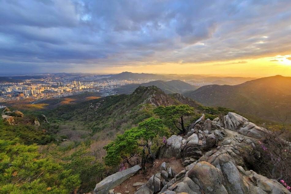 冠岳山日出