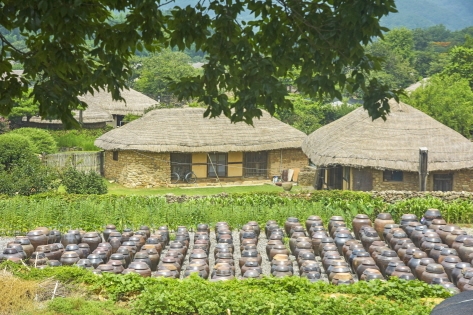 Paisaje de la Aldea Tradicional Naganeupseong, un lugar que conserva su estado original (cortesía de Live Studio, Galería de la Organización de Turismo de Corea)