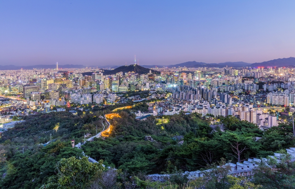 Downtown Seoul as seen from Inwangsan Mountain