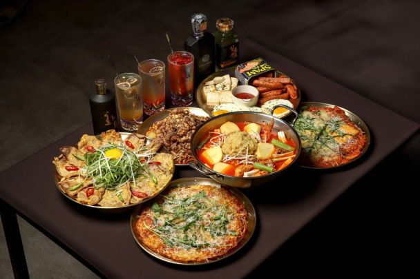 A variety of fusion Korean dishes 