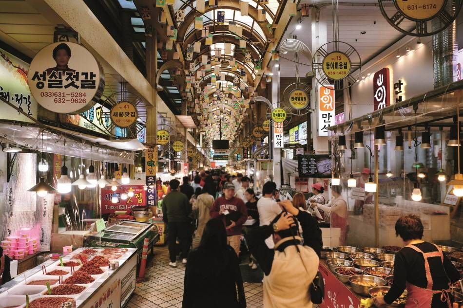 束草観光水産市場のアーケード