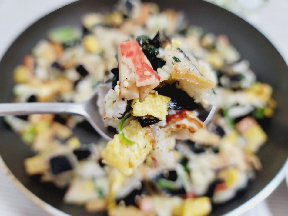 Fried rice made using leftover gimbap (Credit: Naver blogger ckm6648888)