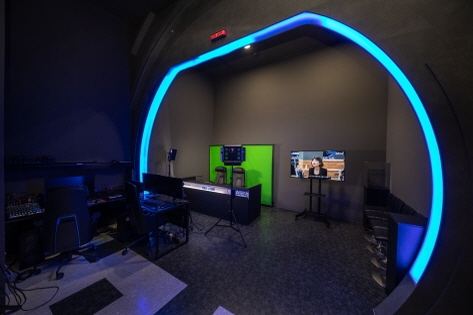 e-Sports Hall of Fame Experience Zone (Broadcast Studio) (Credit: e-Sports Hall of Fame)  