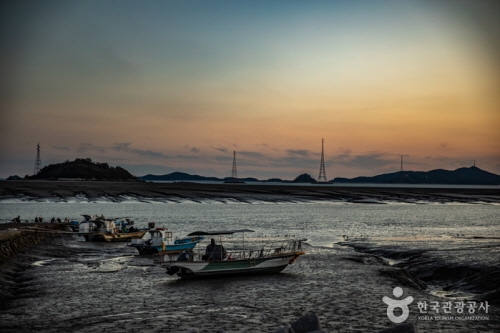 席毛島