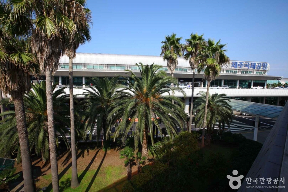済州国際空港（撮影：韓国観光公社PHOTO KOREAイ・ボムス氏）
