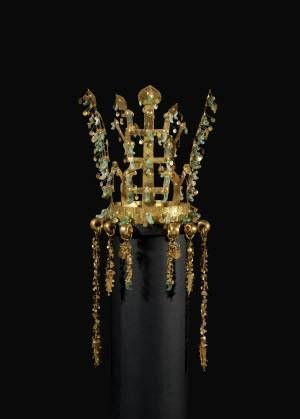 Silla Gold Crown from Hwangnamdaechong Tomb North Mound