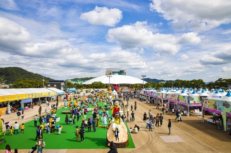 安東国際仮面舞フェスティバルの屋外会場