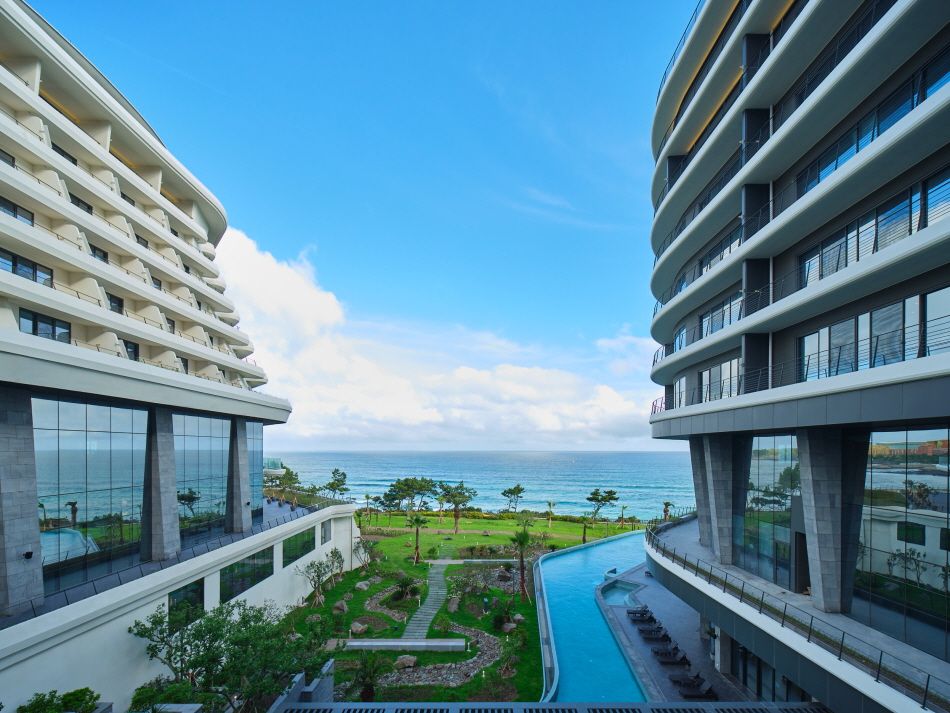 Exterior View of Parnas Hotel Jeju 