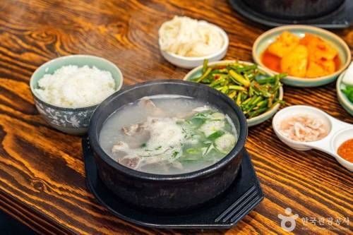 Dwaejigukbap: Busan's Representative Local Dish