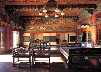 Внутренний вид Зала Тэчжочжон