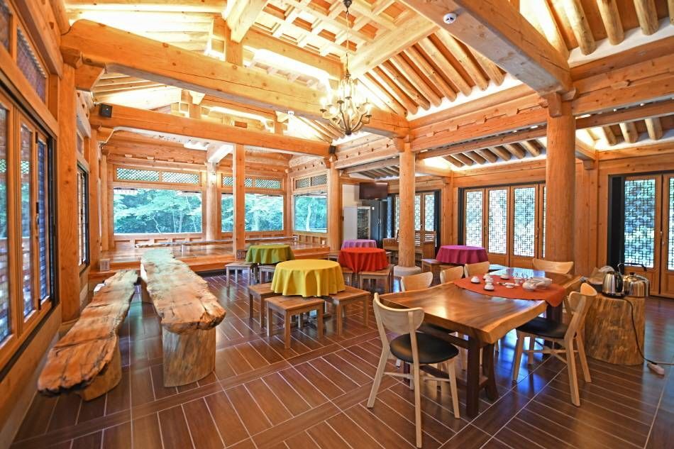 Интерьер зала знакомства с чайной культурой