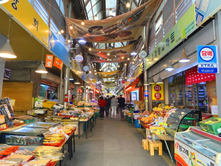 Exterior del mercado Tongin