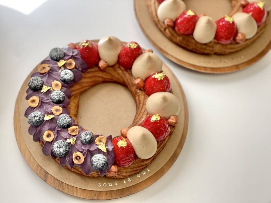 sous le gui（スゥルギ）のブルーベリー＆ストロベリーパリ・ブレスト