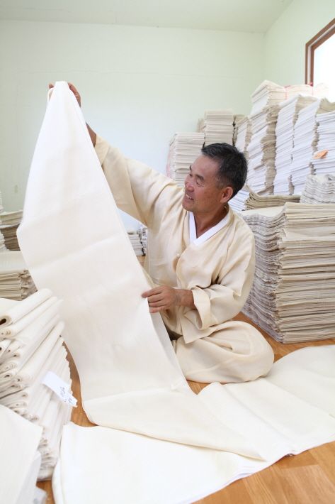 Heo Ho, the Renowned Master of Fiber Processing in Gyeongsangbuk-Do