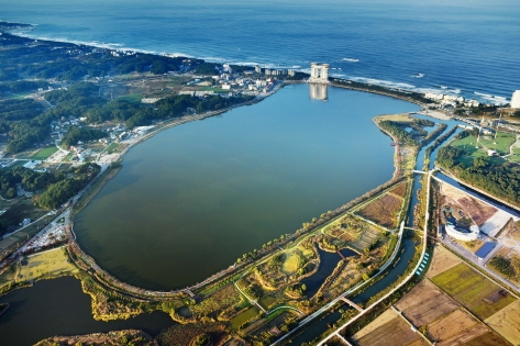 Gyeongpoho Lake, connected to the sea(Credit:Korea Tourism Organization – IR Studio )