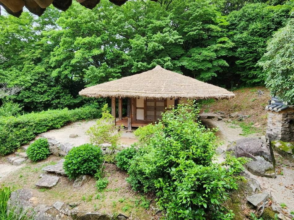 Келья Ильчжиам, где проживал монах Чхоый ⓒ Храм Тэхынса