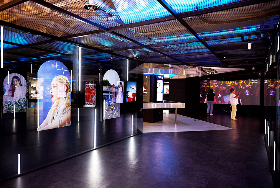 Palette - Lotte Young Plaza Myeong-dong Branch