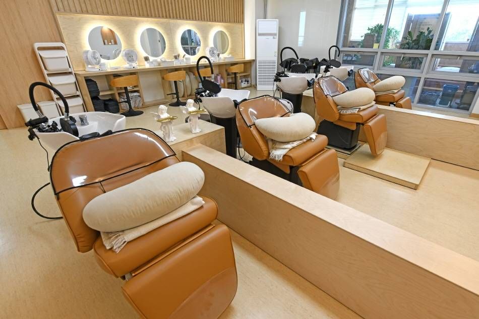 Электрическое кресло-реклайнер для спа-процедур головы