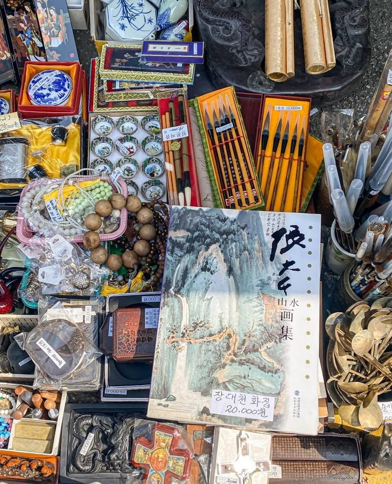 Dongmyo Flea Market