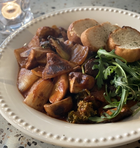 (1) Monks Butcher’s Mushroom Bourguignon 