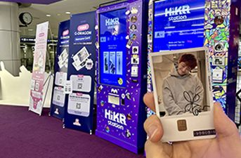 HiKR stationでセンイルポップアップを楽しもう！～NAMANEカード無料作成なども、8月G-DRAGONに続き、9月は5人組アイドル登場！～