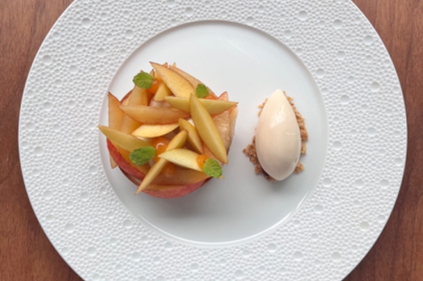 Tart & sorbet using Summer Fruits (Credit: CATCHTABLE)