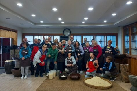 (2) Group visitors at the Daegang Brewery for the traditional Korean liquor-making experience