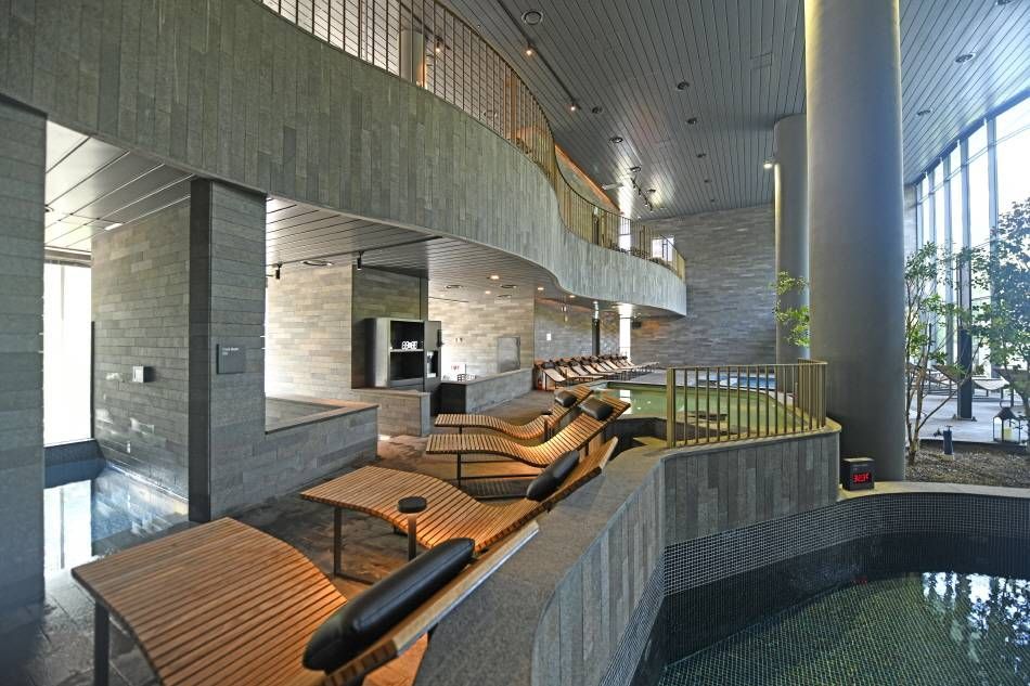 Спа с водой из скальных пород