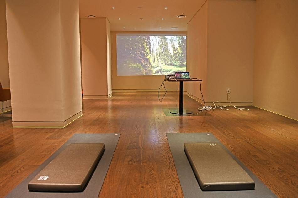 Зал для йоги