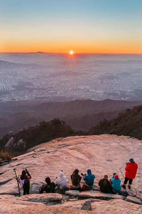 Vista of Seoul from Begunadae Peak (Credit: Danim Ahn Young-gwan) 