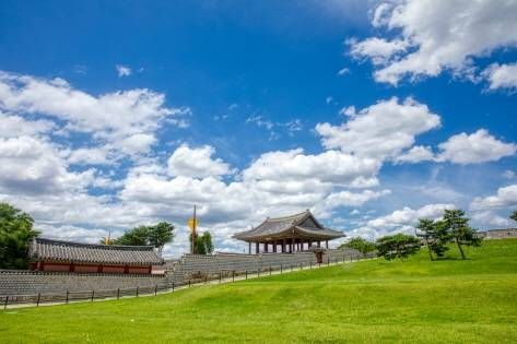 Hwaseong Fortress Trail &copy;Suwon City Tourism Division