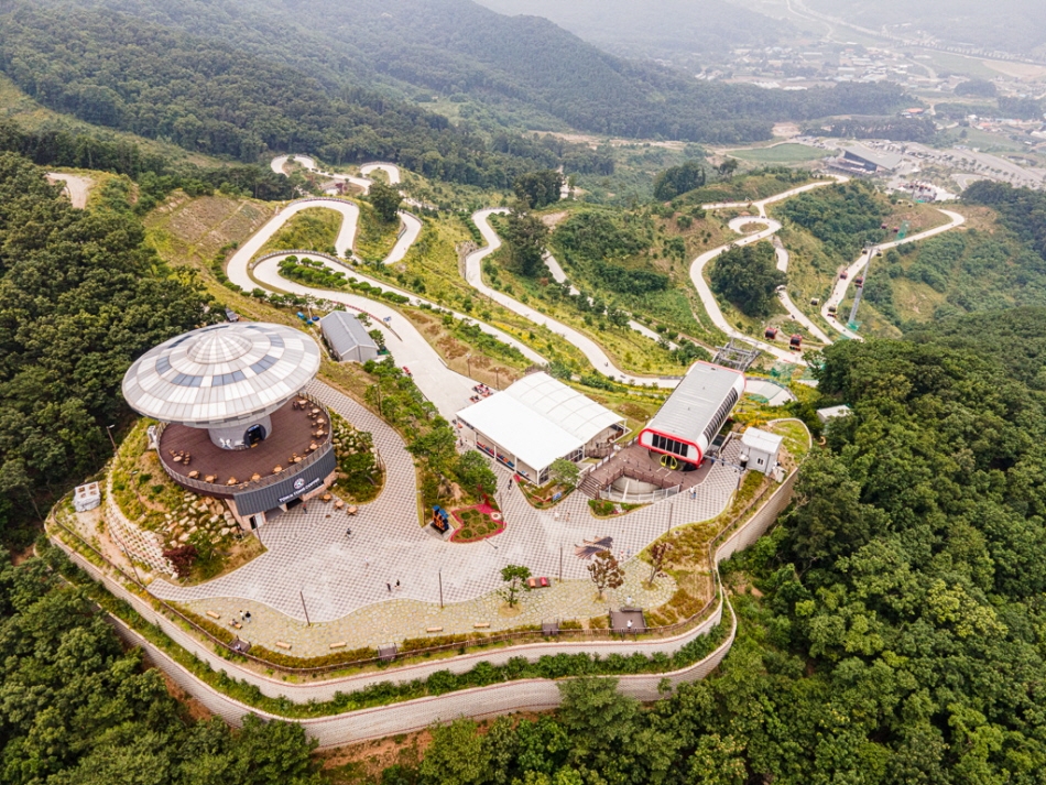 Korea’s longest luge track at 1.8 km (Credit: Ganghwa Seaside Resort)