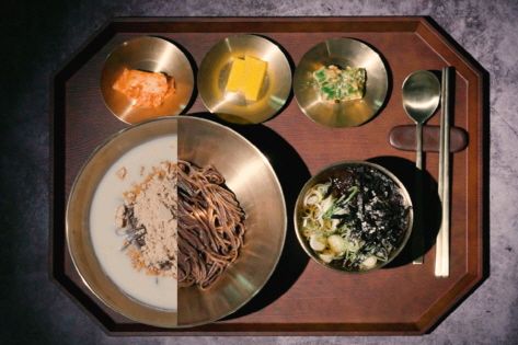 Noodles in cold soybean soup & buckwheat noodles