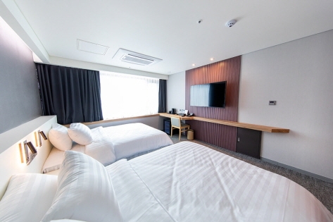 Deluxe twin room (Credit: Olympic Parktel)