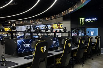 Dive into K-Gaming Culture & Esports at Gen.G GGX