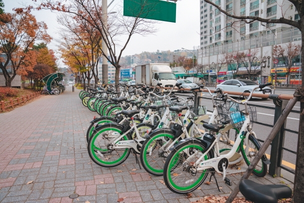 Ttareungi, la bicicleta pública de Seúl (cortesía de la Organización de Turismo de Corea) 