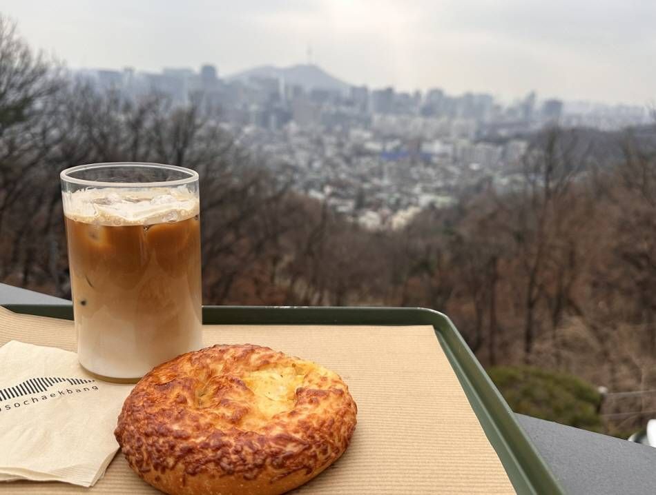 Chosochaekbang Book Café