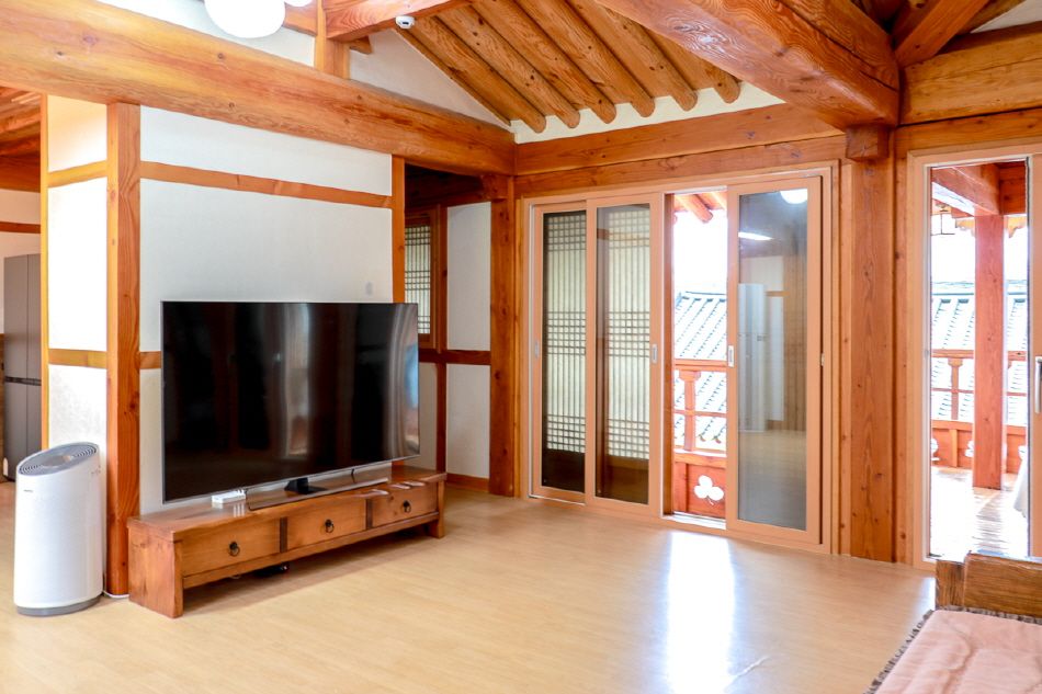 義慈王韓屋室內