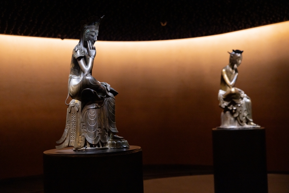 Bodhisattvas pensativos