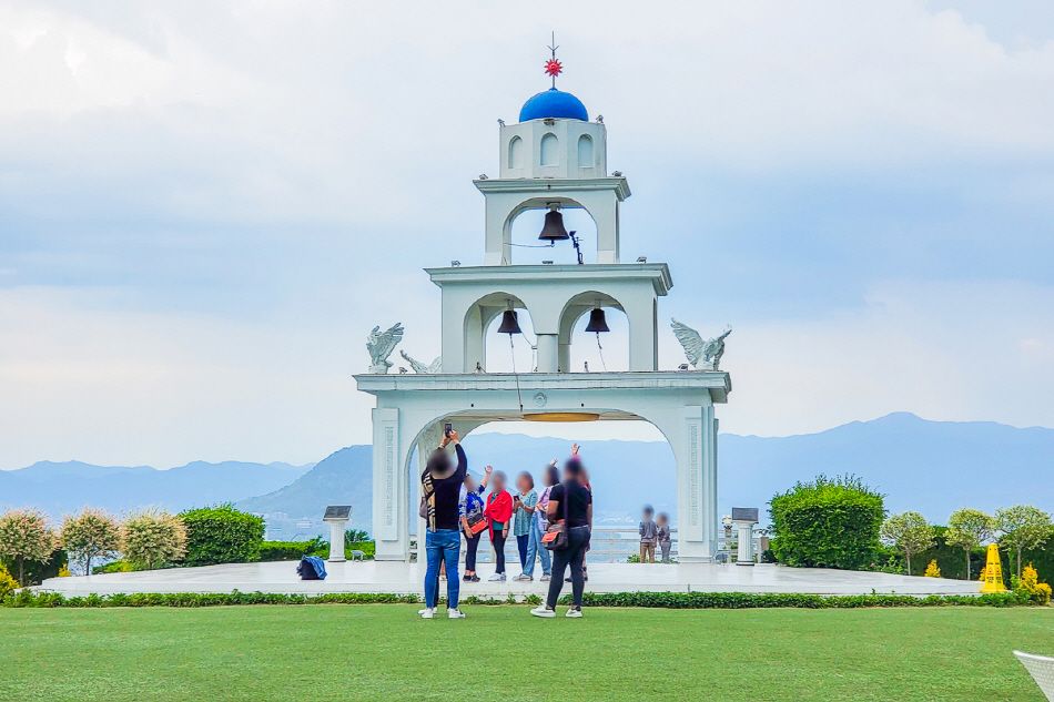 International Visitors Taking Pictures at Santorini Observatory - Gubongsan Café Street is Also a Popular Destination for International Tourists