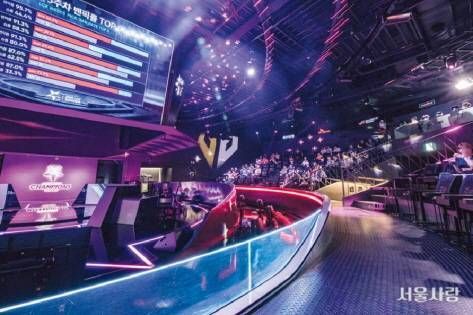 Live Esports Experience
