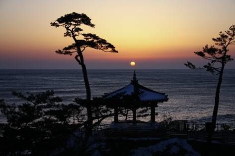 Uisangdae Pavilion against the ocean backdrop  (Credit: Getty Images)