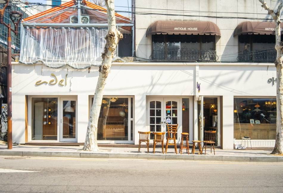 Itaewon Antiques Stree