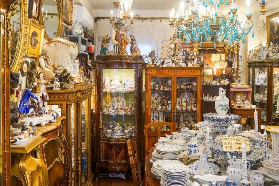 Itaewon Antiques Stree