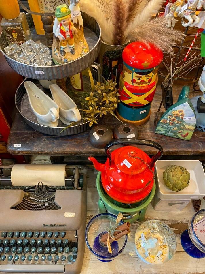 Itaewon Antiques Stree